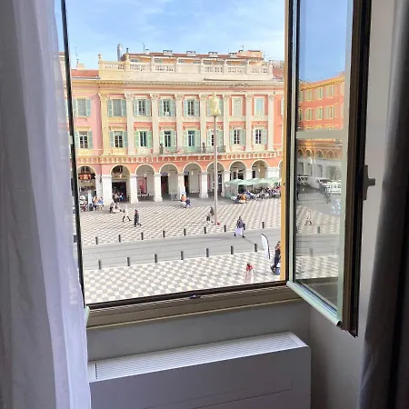 View On Principal Massena Place, Beach 2 Min Walk Apartment Nice