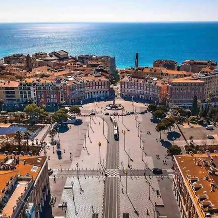 View On Principal Massena Place, Beach 2 Min Walk Nice