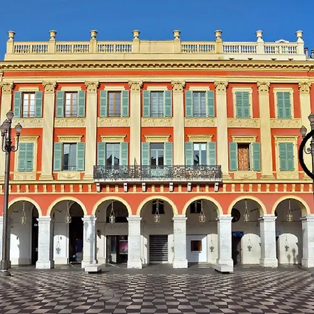 Apartment View On Principal Massena Place, Beach 2 Min Walk Nice